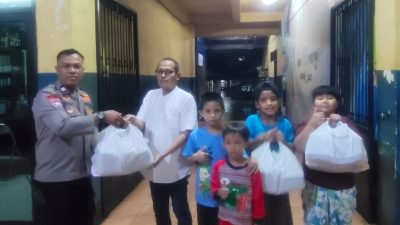 Polisi Peduli dan Berbagi Kebahagian Dengan Panti Asuhan Putra Nusa