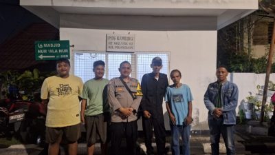 Melalui Patroli Dialogis, Bhabinkamtibmas Pegangsaan Wujudkan RW 07 Aman Kondusif di Malam Hari