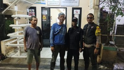 Bhabinkamtibmas Kampung Rawa Sambangi Pos Satkamling, Warga RW 05 Dihimbau Perkuat Keamanan Lingkungan