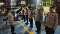 Meski Diguyur Hujan, Polsek Metro Menteng Tetap Laksanakan Apel Malam Patroli Cipta Kondisi