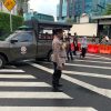 Personel Polsek Metro Menteng Pengamanan Giat “Jakarta Dalam Warna” di Jalan Purworejo Menteng