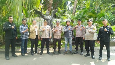 Polsek Metro Menteng Laksanakan Apel Pengamanan Kunjungan Parlemen Belanda di Hotel Hermitage