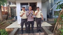 Wujud Sinergi, Bhabinkamtibmas Dan Security Menteng Prada Tingkatkan Keamanan Lingkungan