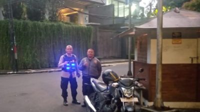 Kanit Binmas Menteng Sambangi Wilayah, Berikan Himbauan Kamtibmas Kepada Petugas Keamanan