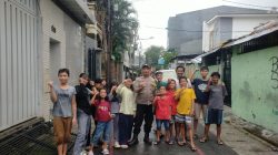 Dekatkan Diri dengan Generasi Muda, Aiptu Baktiar Sambangi Anak-anak RW 05 Galur Sambil Sampaikan Pesan Kamtibmas