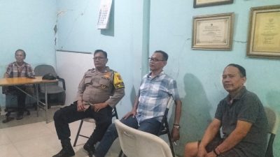 Bhabinkamtibmas  Sambangi Tokoh Masyarakat RW 06 Johar Baru, Warga Ucapkan Terima Kasih Atas Kepedulian