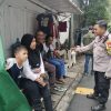 Polisi Keliling Kampung, Imbau Warga Waspadai Kejahatan Jalanan dan Judi Online