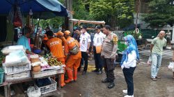 Rabu Tertib di Pasar Karang Anyar, Polisi dan Lurah Ajak Pedagang Jaga Kebersihan