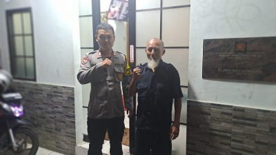 Bhabinkamtibmas Sambangi Pos Satkamling RW 02 Kartini, Sampaikan Himbauan Kamtibmas