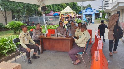 7.000 Jamaah Padati Masjid Istiqlal, Polisi Amankan Sholat Jumat Berjalan Kondusif