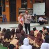 Kegiatan Sat Binmas Polres Metro Jakarta Pusat sebagai narasumber MPLS SMPN 59 Jakarta