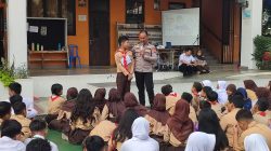 Kegiatan Sat Binmas Polres Metro Jakarta Pusat sebagai narasumber MPLS SMPN 59 Jakarta