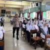 Bhabinkamtibmas Pegangsaan Edukasi Siswa SMKN 16 Bahaya Judi Online & Narkoba