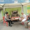Bhabinkamtibmas Kebon Kacang Saling Koordinasi Dengan Ketua RW 01 Memastikan Wilayah Kondusif