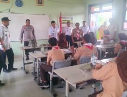 745 Siswa SMPN 10 Sumur Batu Terima Makan Gizi Gratis, Polsek Kemayoran Turut Monitoring