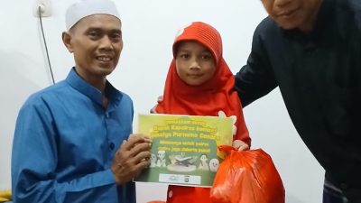 Polres Metro Jakarta Pusat Salurkan 65 Paket Sembako untuk Anak Yatim dan Dhuafa melalui Program Jumat Barokah