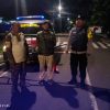 Bhabinkamtibmas Sambangi Satkamling, Ajak Security Tingkatkan Kewaspadaan Lingkungan