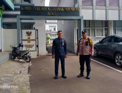 Bhabinkamtibmas Gondangdia Ajak Security KPAI Tingkatkan Kewaspadaan