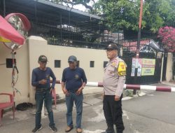 Bhabinkamtibmas Patroli Dialogis di Johar Baru, Warga Diajak Perkuat Sinergi Jaga Jakarta Aman