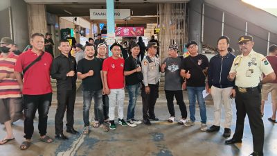 Pedagang JPM Tanah Abang Gelar Aksi Damai, Segel Toko Dibuka, Situasi Kondusif