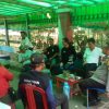 Baksos Komunitas India, Bhabinkamtibmas Dampingi Warga RW 08 Terima Layanan Kesehatan