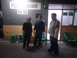 Cegah Curanmor dan Penipuan, Bhabinkamtibmas Dialog dengan Keamanan RW 08
