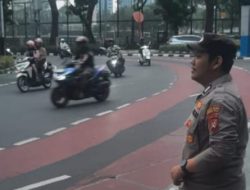 Polri Awali Hari dengan Pelayanan Lalu Lintas di Gunung Sahari dan Santa Ursula