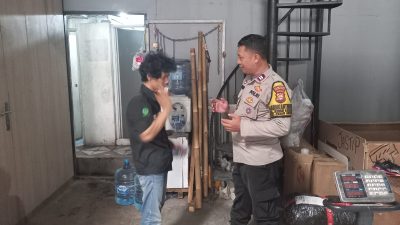 Polisi Sambangi RW 06 Kebon Kacang, Imbau Warga Waspada Jangan Mau Di Ajak Anarkis
