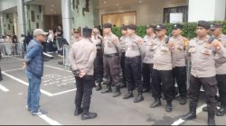 Polsek Metro Menteng Gelar Apel Pengamanan Grand Opening Toko D&G di Plaza Indonesia