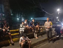 Polsek Senen Intensifkan Patroli, Remaja Nongkrong Diberi Imbauan