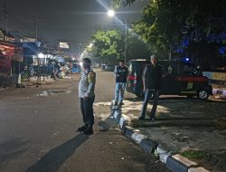 Cegah Gangguan Kamtibmas, Polisi dan Pokdarkamtibmas Laksanakan Strong Point di Kemayoran