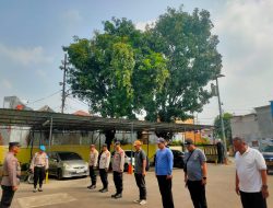 Polsek Johar Baru Gelar Apel Persiapan Patroli di Sentra Ekonomi dan Pusat Keramaian