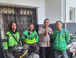 Bhabinkamtibmas Pegangsaan Ajak Pengemudi Ojol Jaga Kamtibmas dan Tertib Lalu Lintas