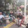 Bhabinkamtibmas Petojo Selatan Sambangi Warga Forkabi, Perkuat Sinergi Jaga Kamtibmas