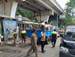 Sinergi Tiga Pilar Sawah Besar, Polisi Dampingi Penertiban PKL di Mangga Besar XIII”