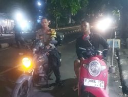 Bhabinkamtibmas dan FKDM Patroli Bersama di Petojo Utara