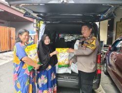 Polsek Metro Menteng Gelar Gerakan Pangan Murah Polri, Warga Antusias Beli Beras Murah di Kebon Sirih