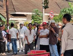 Polsek Metro Menteng Amankan Titik Kumpul Aksi Aliansi Muslim Bela Palestina Menuju Kedubes AS
