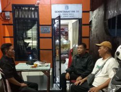 Perkuat Keamanan Lingkungan, Bhabinkamtibmas Tanah Tinggi Sambang Pos Kamling RW 01 Tanah Tinggi