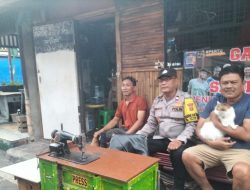 Patroli Dialogis, Bhabinkamtibmas Johar Baru Ajak Warga Perkuat Kamtibmas Lewat Cooling System