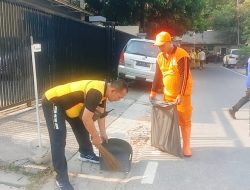 Tiga Pilar Menteng Gerebek Lumpur, Wujud Nyata Sinergi Untuk Jakarta Bersih