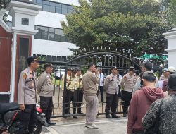 Polsek Sawah Besar Lakukan Pengamanan Humanis Aksi Mahasiswa di Kemenag RI