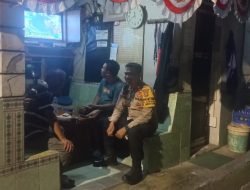 Jaga Kamtibmas Lewat Pendekatan Humanis, Bhabinkamtibmas Cikini  Sambangi Satkamling dan Ajak Warga Aktif Patroli Malam
