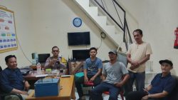 Aipda Ikhwan Bhabinkamtibmas Kampung Rawa Sambangi Pos Kamling RW 05, Ajak Warga Perkuat Kewaspadaan Lingkungan