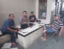 Bhabinkamtibmas Tanah Abang Sambangi Warga RW 07 Kebon Kacang, Imbau Warga Jaga Kamtibmas