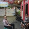 Sambangi Pos Satkamling, Bhabinkamtibmas Kampung Rawa Perkuat Deteksi Dini dan Kewaspadaan Warga