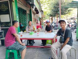 Bhabinkamtibmas Kebon Kosong Sambang UMKM, Ajak Pedagang Bersinergi Jaga Keamanan Lingkungan