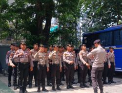 Polsek Metro Menteng Siaga, Amankan Lintasan Massa Unras di Jalan Wahid Hasyim