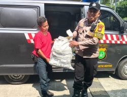 Polri Hadir untuk Rakyat, Bhabinkamtibmas Gondangdia Gelar Gerakan Pangan Murah di Asrama Polri Menteng