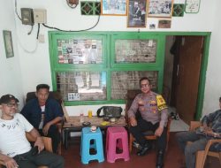 BHABINKAMTIBMAS KAMPUNG RAWA LAKUKAN SAMBANG DOOR TO DOOR, AJAK WARGA JAGA KONDUSIFITAS LINGKUNGAN